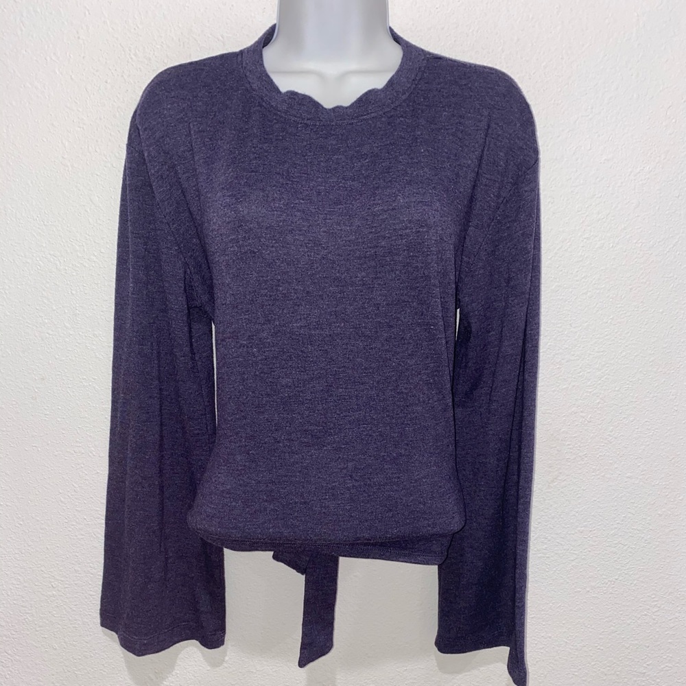 Male&model Purple wrap crop lounge top M
